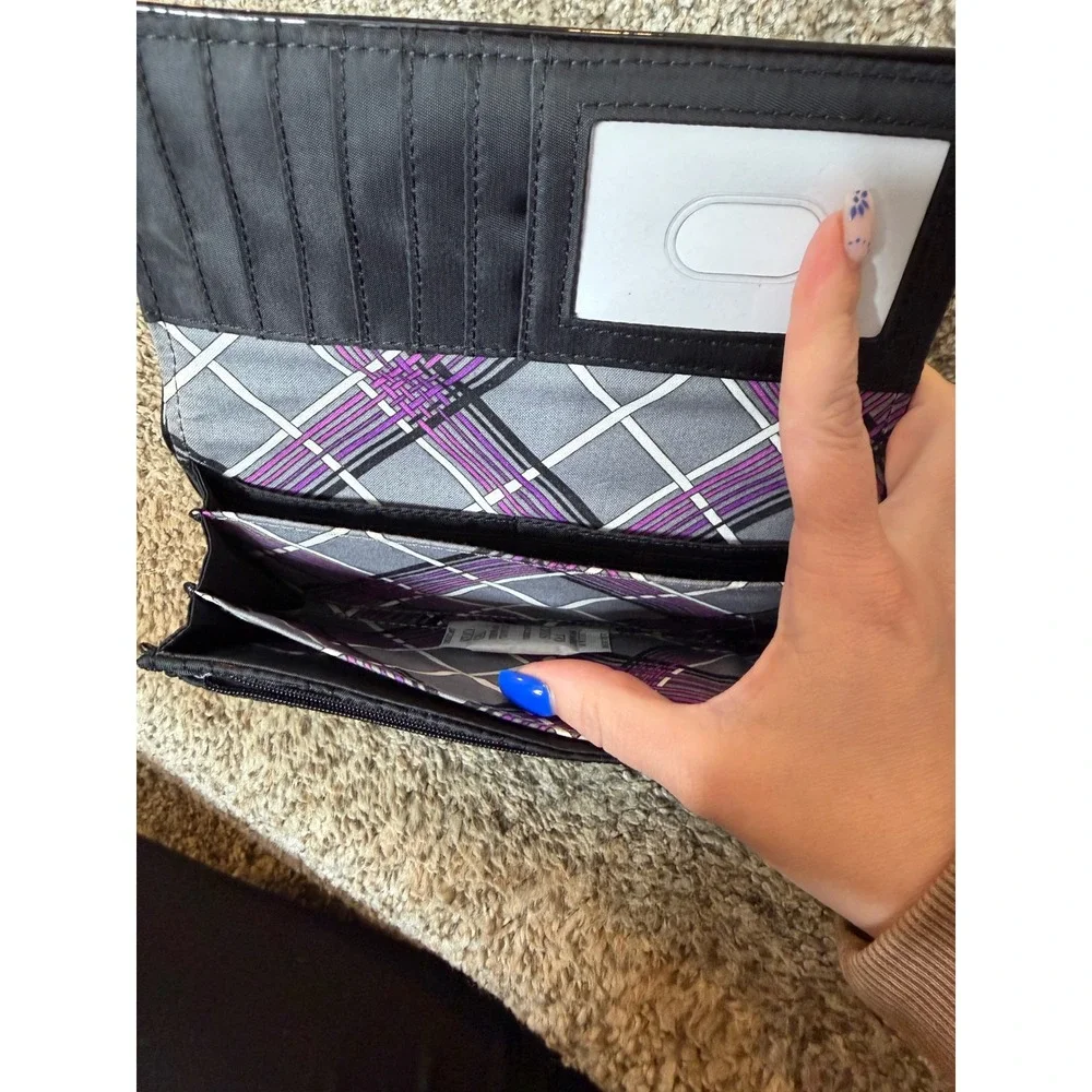 Vera Bradley NWOT black quilted nylon clutch wallet patent leather strap - Picture 7 of 10